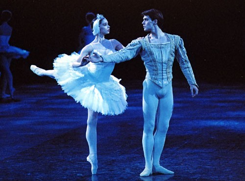 jr_swan_semionova_bolle_act2_500.jpg
